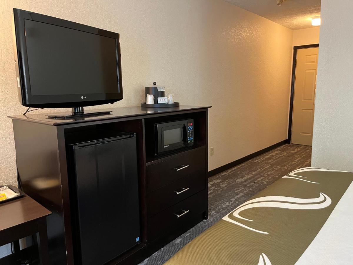 Quality Inn Traverse City Exterior foto