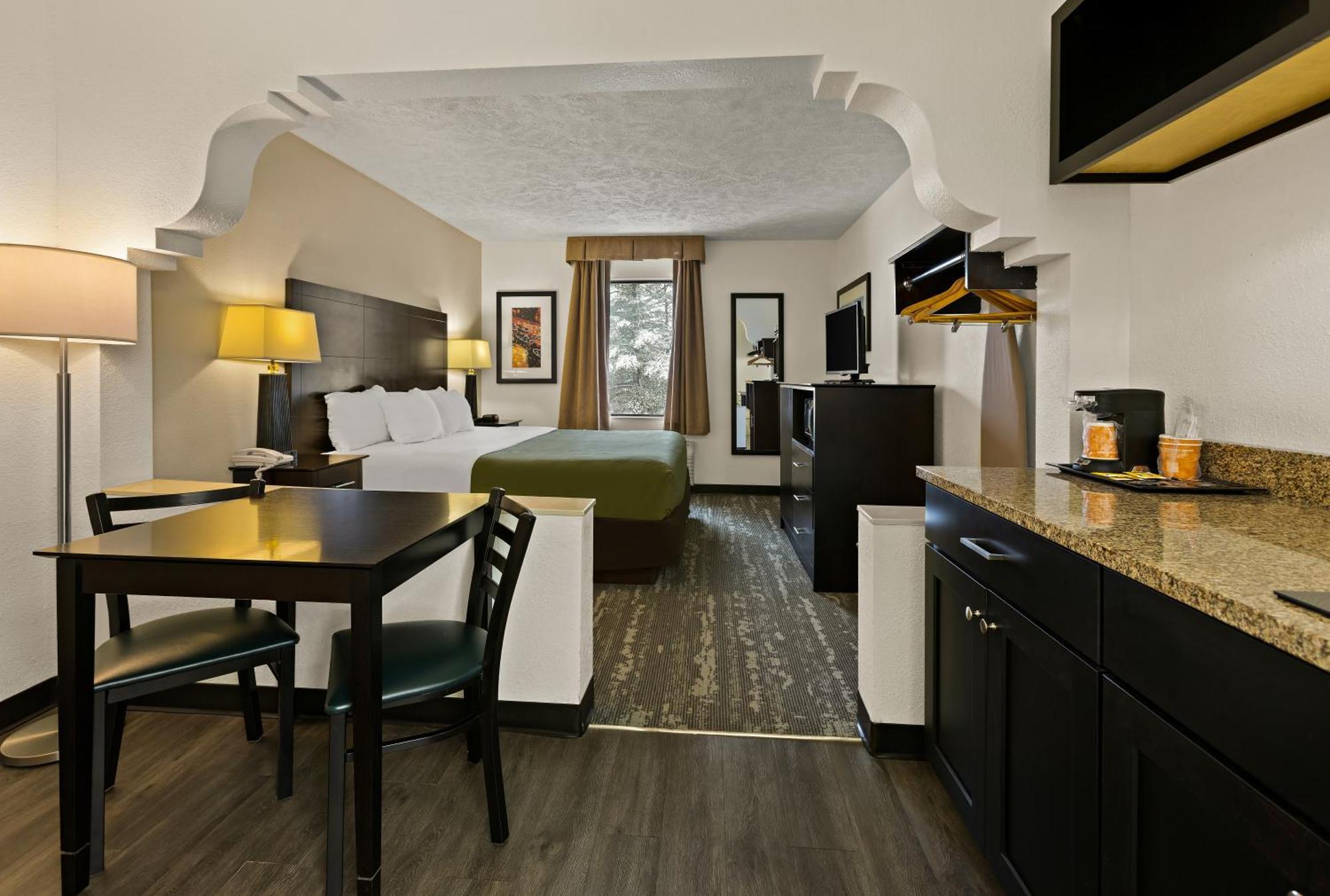 Quality Inn Traverse City Exterior foto